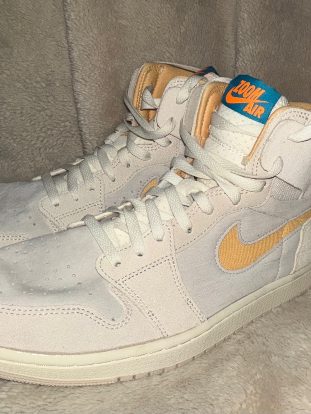 Air Jordan 1 ZM Air CMFT High-Top Sneakers in White with Orange and Blue Accents - Picture 2 of 4